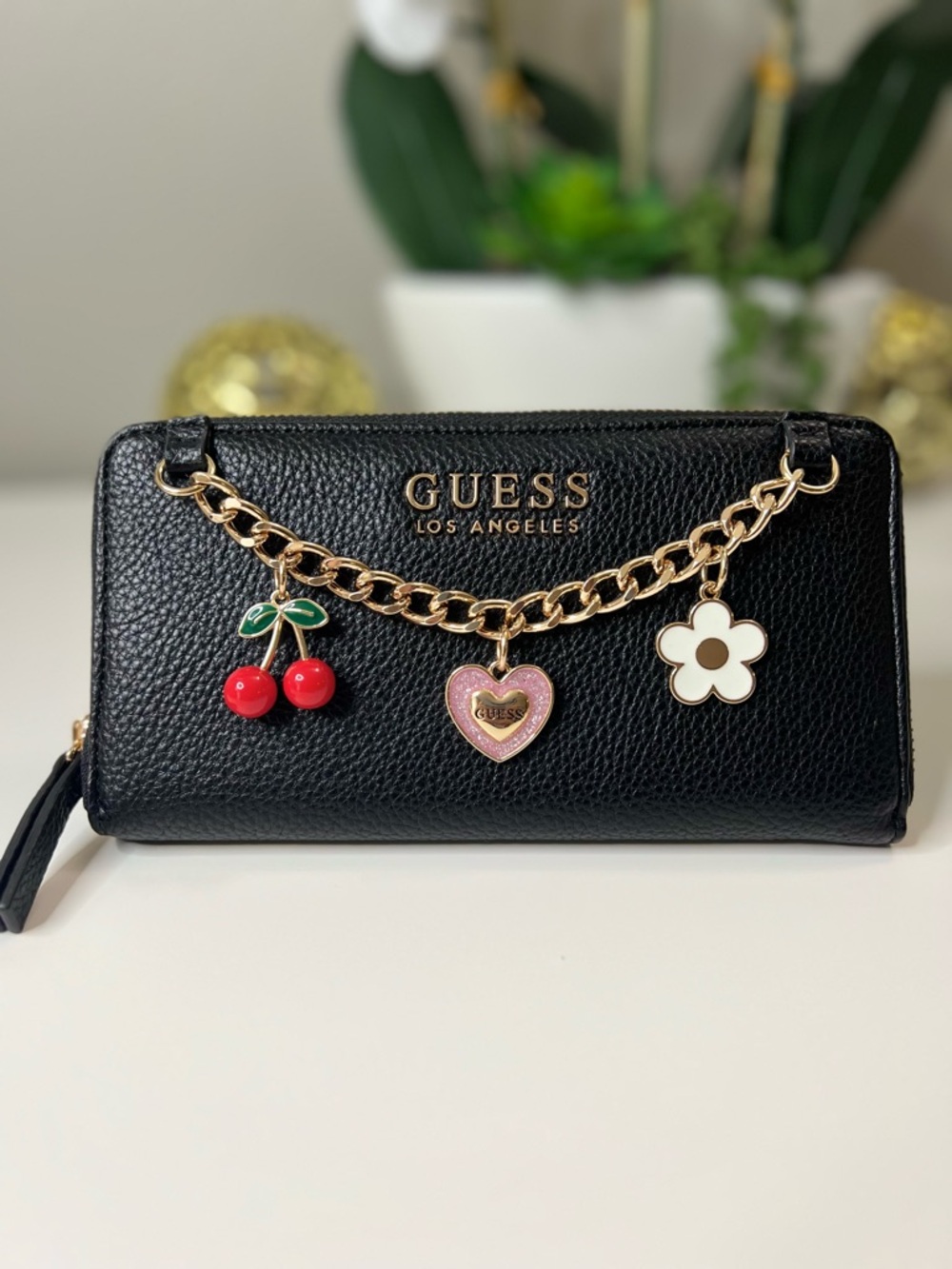 GUESS Lynne Peppa Black Pebbled Medium Wallet with Gold Chain and Charms